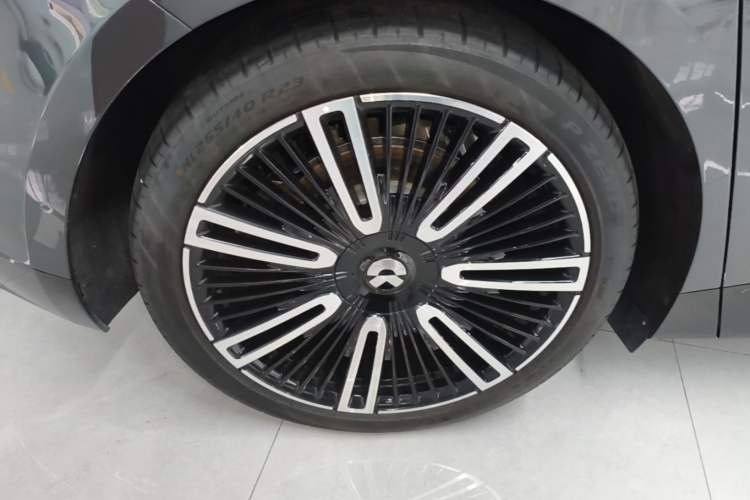 Used Nio ET9 2025 100 kWh Right Rear Wheel Hub