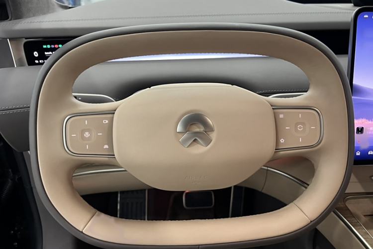 Used Nio ET9 2025 100 kWh Steering Wheel