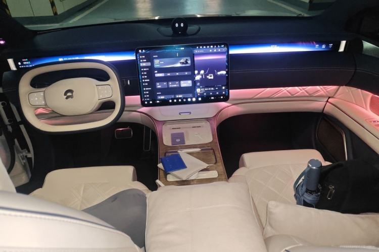 Used Nio ET9 2025 100kWh Signature Edition Center Console
