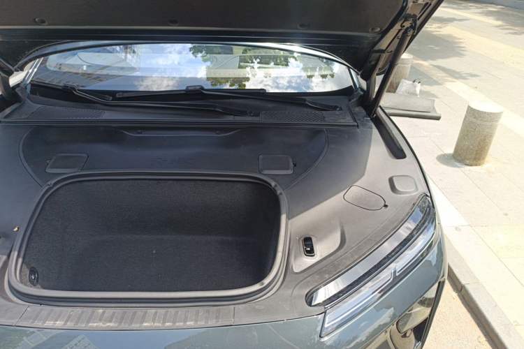 Used Nio ET9 2025 100 kWh Engine Bay Left
