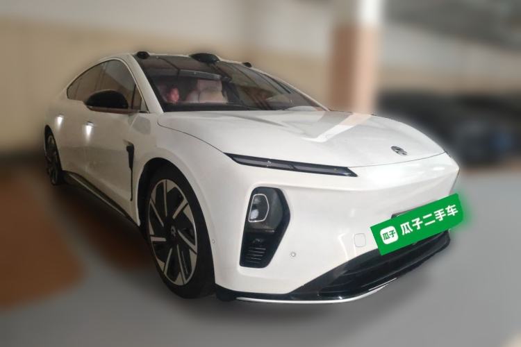 Used Nio ET9 2025 100kWh Signature Edition Front Right 45 Deg
