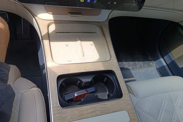 Used Nio ET9 2025 100 kWh Gear Lever