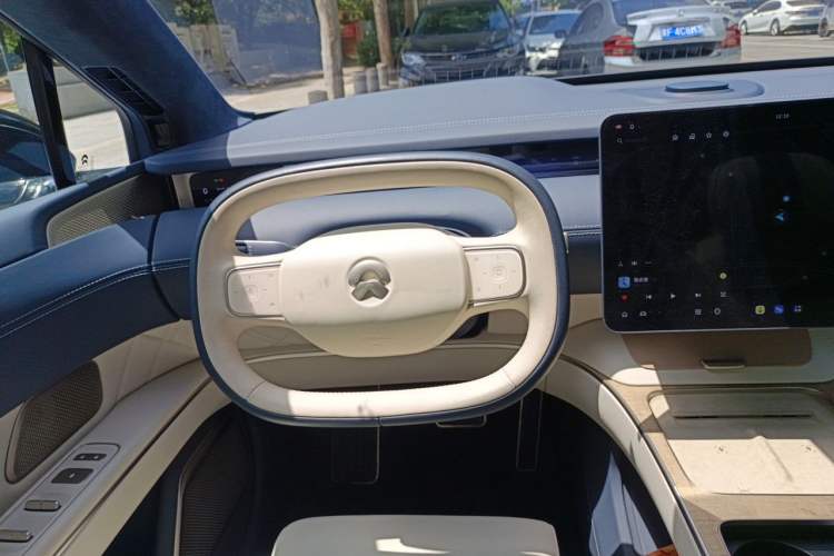 Used Nio ET9 2025 100 kWh Steering Wheel