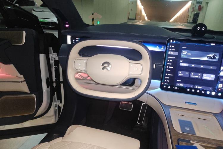 Used Nio ET9 2025 100kWh Signature Edition Steering Wheel