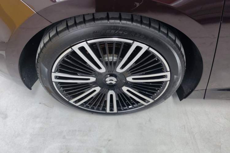 Used Nio ET9 2025 100kWh Signature Edition Right Rear Wheel Hub