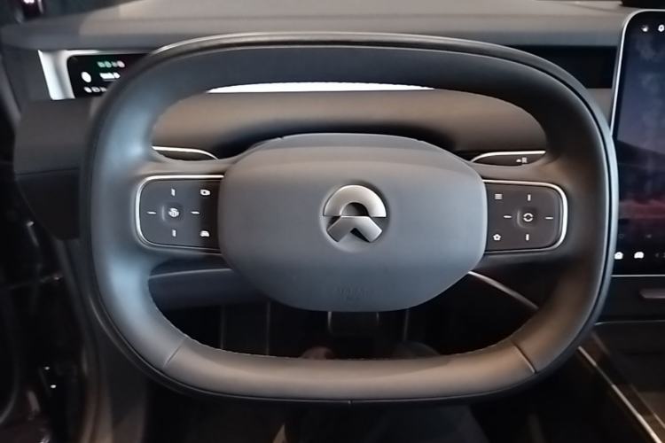 Used Nio ET9 2025 100 kWh Steering Wheel