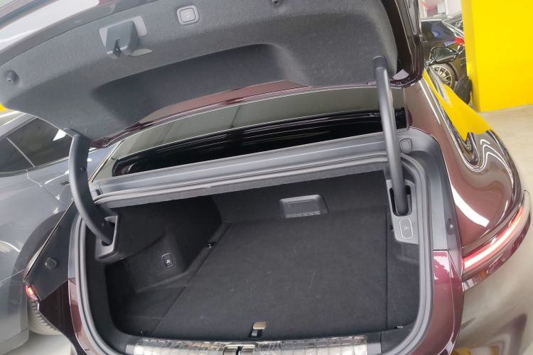 Used Nio ET9 2025 100kWh Signature Edition Trunk