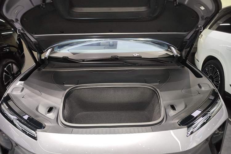 Used Nio ET9 2025 100kWh Signature Edition Engine Bay