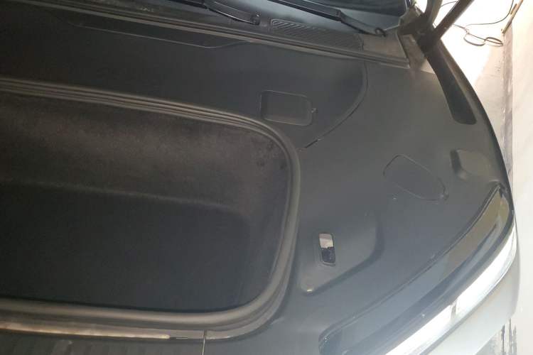 Used Nio ET9 2025 100kWh First-Edition Limited Edition Engine Bay Left