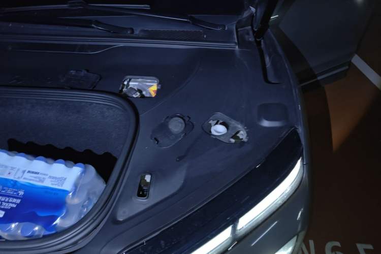 Used Nio ET9 2025 100kWh Signature Edition Engine Bay Left