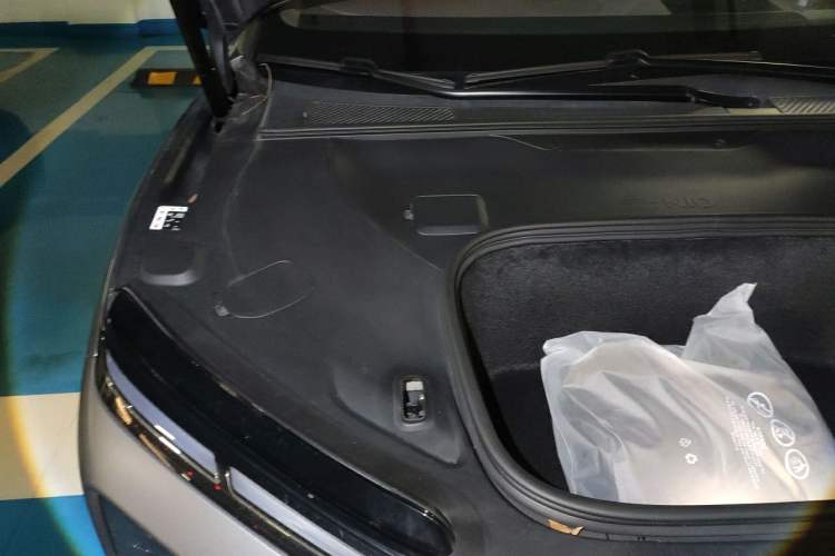 Used Nio ET9 2025 100kWh Signature Edition Engine Bay Right
