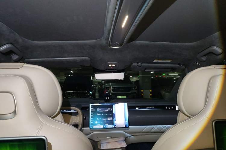 Used Nio ET9 2025 100kWh Signature Edition Headliner
