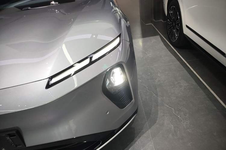 Used Nio ET9 2025 100kWh Signature Edition Left Front Headlight