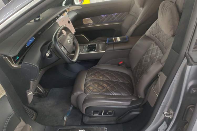 Used Nio ET9 2025 100kWh Signature Edition Left Front Seat