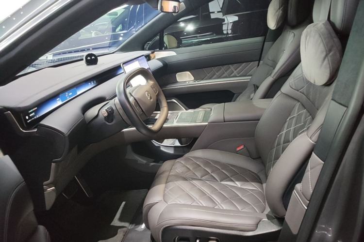 Used Nio ET9 2025 100kWh Signature Edition Left Front Seat