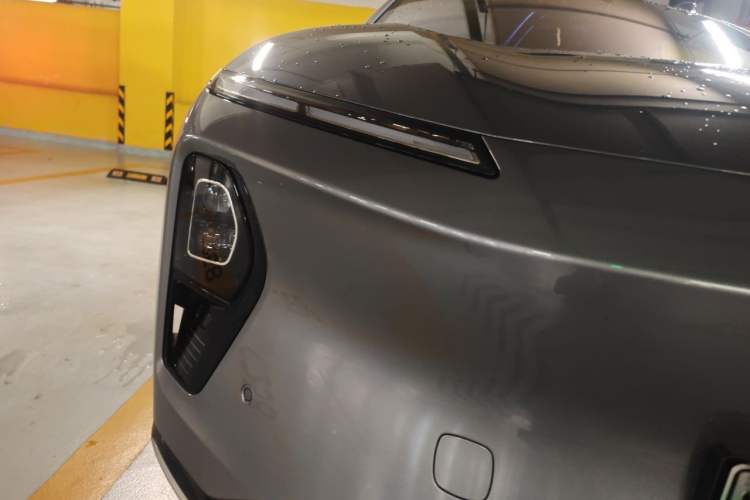 Used Nio ET9 2025 100kWh Signature Edition Right Front Headlight