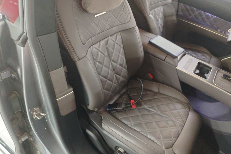 Used Nio ET9 2025 100kWh Signature Edition Right Front Seat