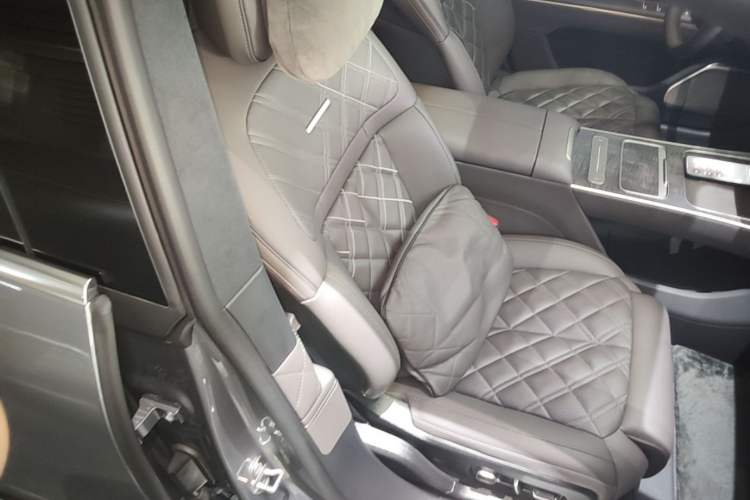 Used Nio ET9 2025 100kWh Signature Edition Right Front Seat