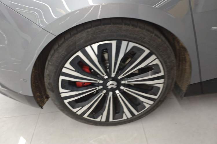 Used Nio ET9 2025 100kWh Signature Edition Right Rear Wheel Hub
