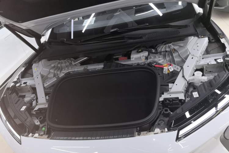 Used Nio ET9 2025 100 kWh Engine Bay