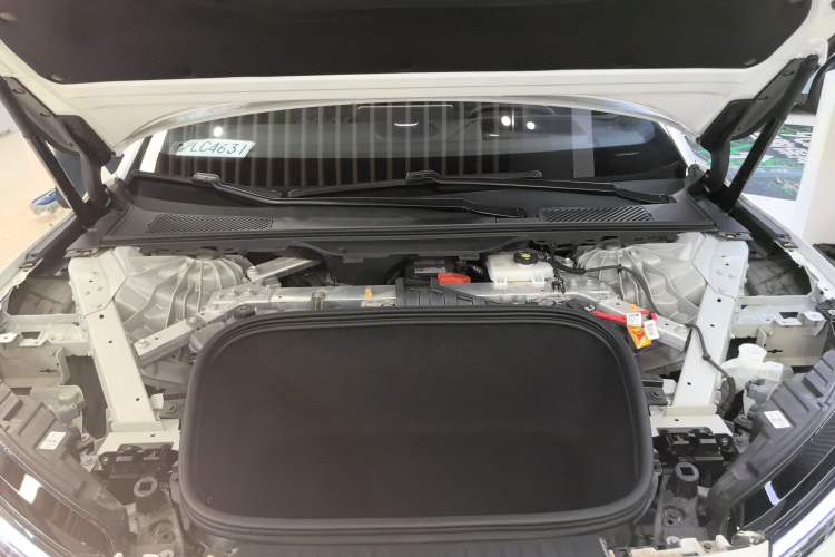 Used Nio ET9 2025 100 kWh Engine Bay