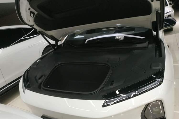 Used Nio ET9 2025 100 kWh Engine Bay