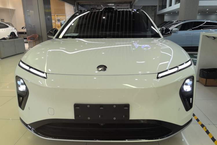 Used Nio ET9 2025 100 kWh Exterior 1