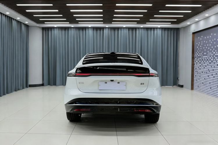 Used Nio ET9 2025 100 kWh Exterior 10
