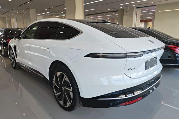 Used Nio ET9 2025 100 kWh Exterior 2