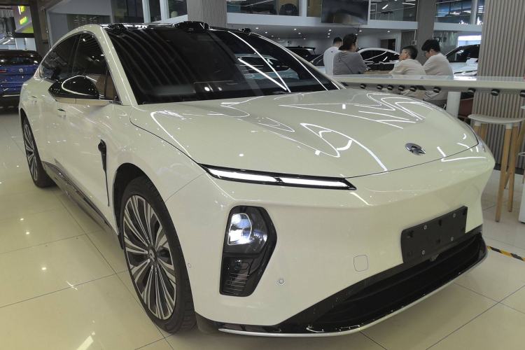 Used Nio ET9 2025 100 kWh Exterior 2