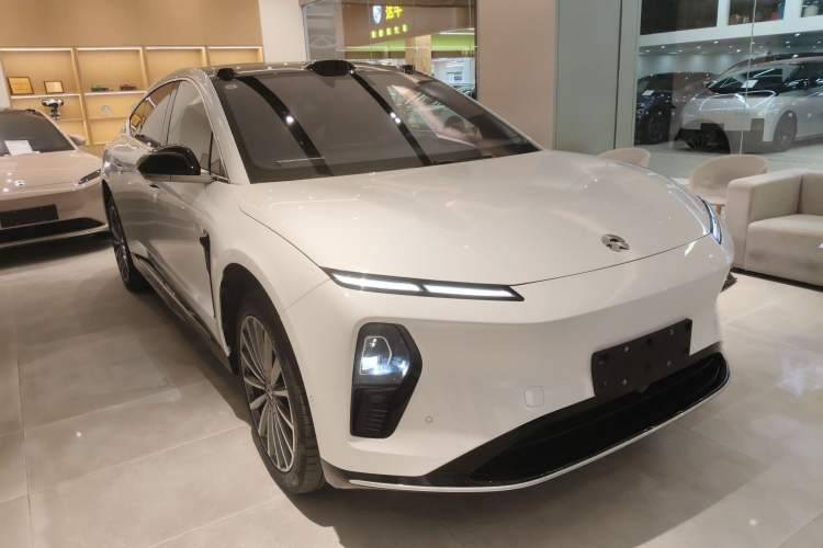 Used Nio ET9 2025 100 kWh Exterior 2