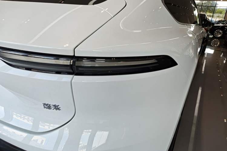 Used Nio ET9 2025 100 kWh Exterior 3