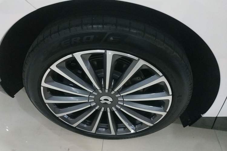 Used Nio ET9 2025 100 kWh Exterior 3