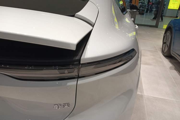 Used Nio ET9 2025 100 kWh Exterior 3