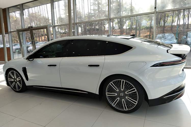 Used Nio ET9 2025 100kWh First-Edition Limited Edition Exterior 3