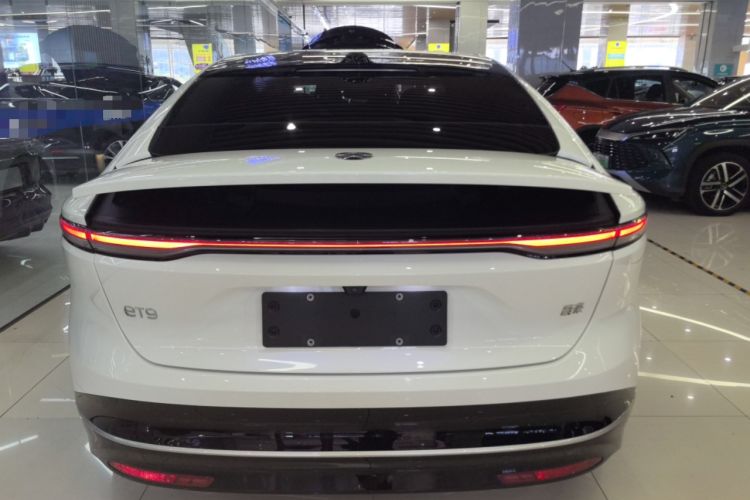 Used Nio ET9 2025 100 kWh Exterior 4
