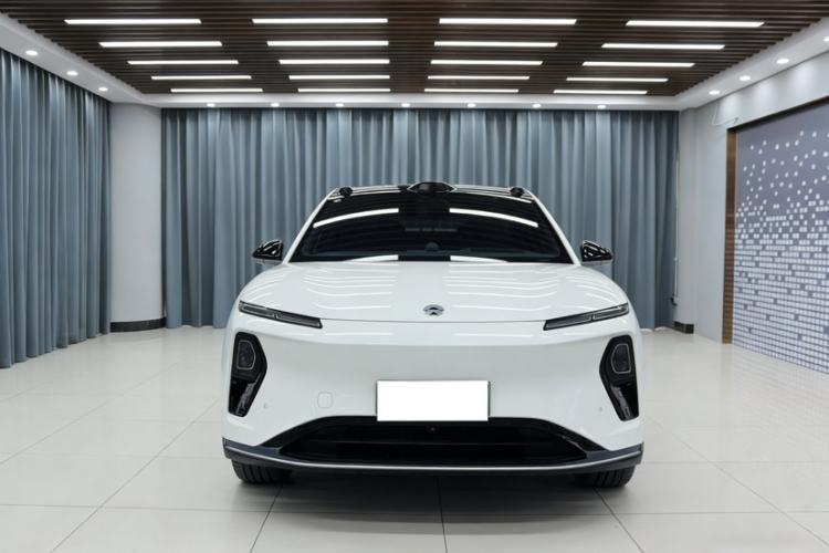 Used Nio ET9 2025 100 kWh Exterior 4
