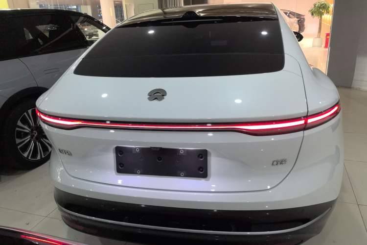 Used Nio ET9 2025 100 kWh Exterior 4