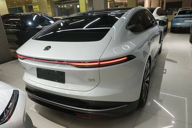 Used Nio ET9 2025 100 kWh Exterior 4