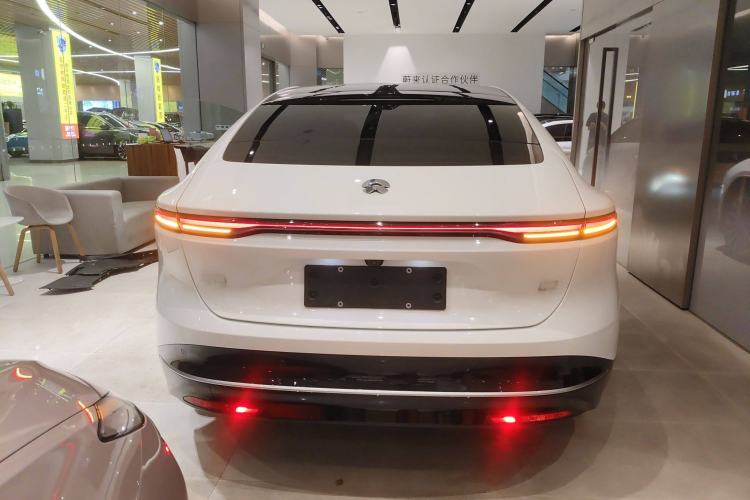 Used Nio ET9 2025 100 kWh Exterior 4