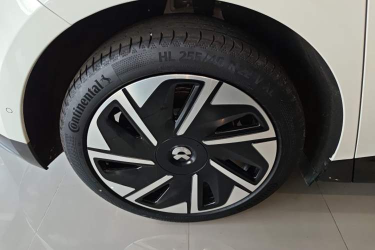 Used Nio ET9 2025 100 kWh Exterior 5
