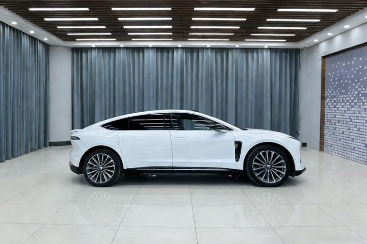 Used Nio ET9 2025 100 kWh Exterior 5
