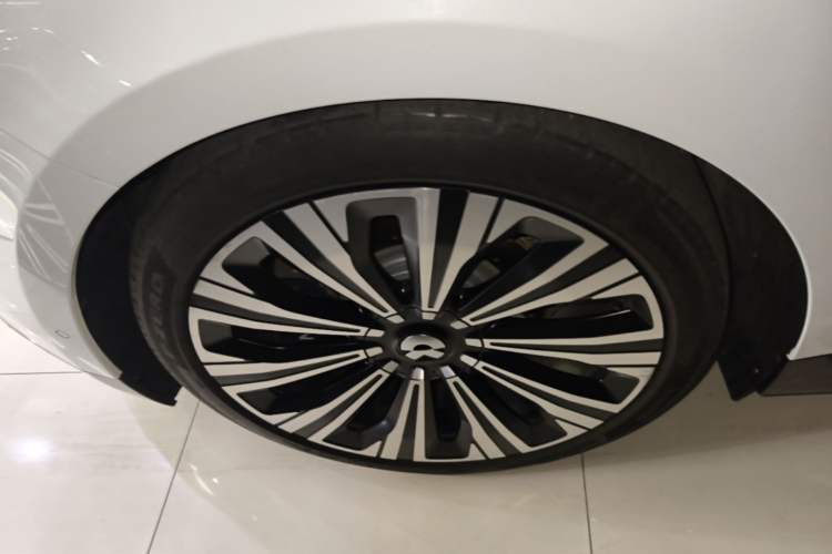 Used Nio ET9 2025 100kWh Signature Edition Exterior 5