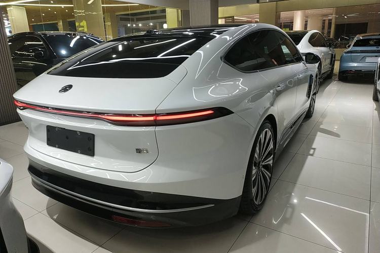 Used Nio ET9 2025 100 kWh Exterior 5