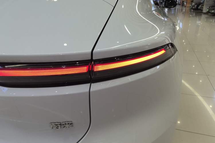 Used Nio ET9 2025 100 kWh Exterior 6