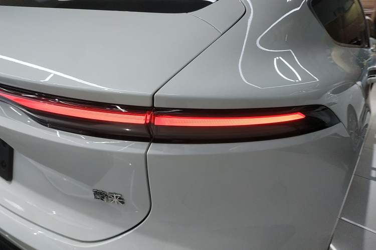 Used Nio ET9 2025 100 kWh Exterior 6