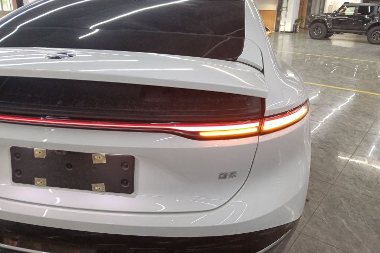 Used Nio ET9 2025 100 kWh Exterior 6