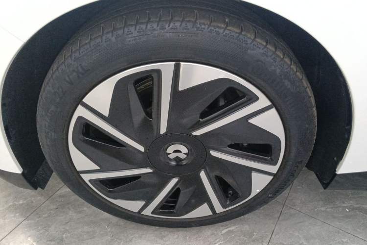 Used Nio ET9 2025 100 kWh Exterior 7