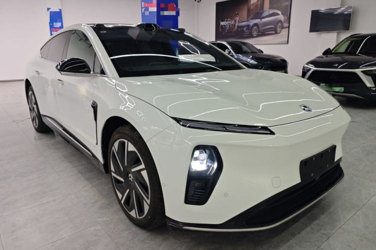 Used Nio ET9 2025 100 kWh Front Right 45 Deg