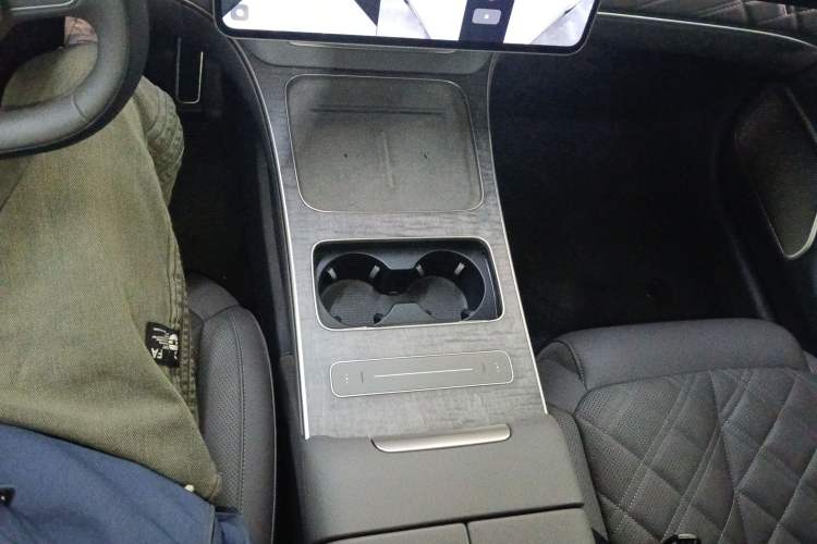 Used Nio ET9 2025 100 kWh Gear Lever